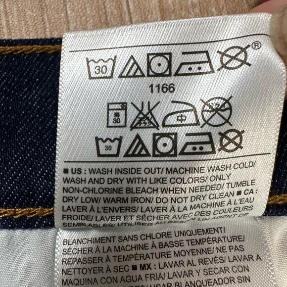 Old Navy Sweetheart Dark Wash Denim Cuffed Jean Short Womens Size 16 High Waist - Picture 8 of 8